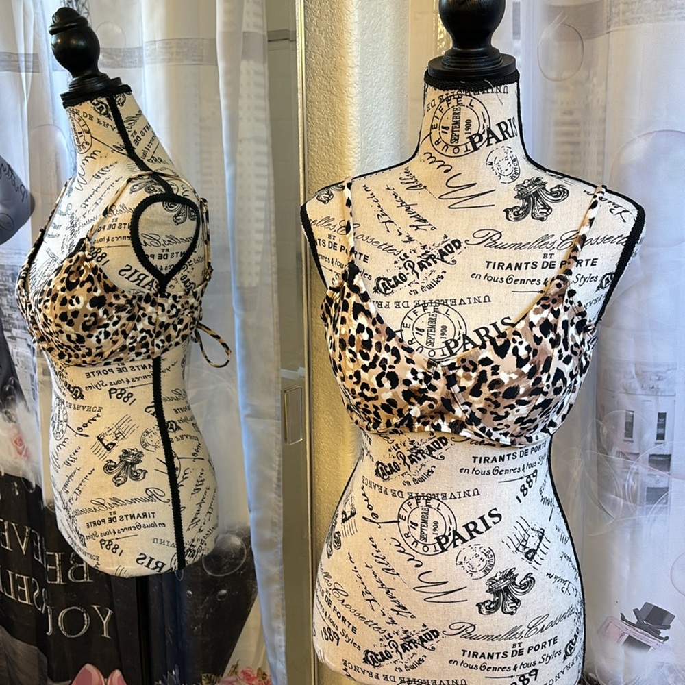 NWT Time & True Animal Print Bikini Top